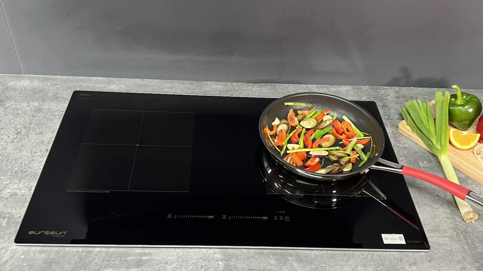 Alternative view of Bếp từ Eurosun EU-T888GE – Nhập khẩu Đức, Booster 3700W, Mặt kính Schott Ceran cao cấp